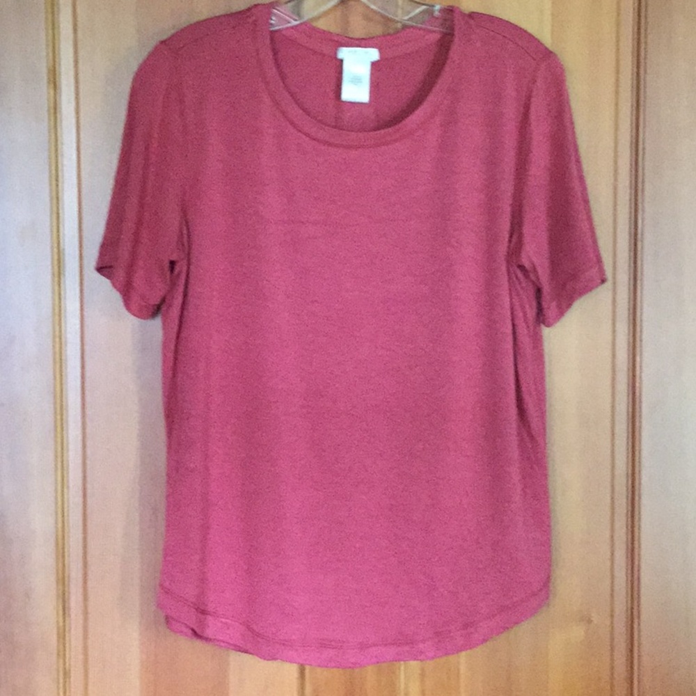 Matty M Tee, Curved Hem, Size Small